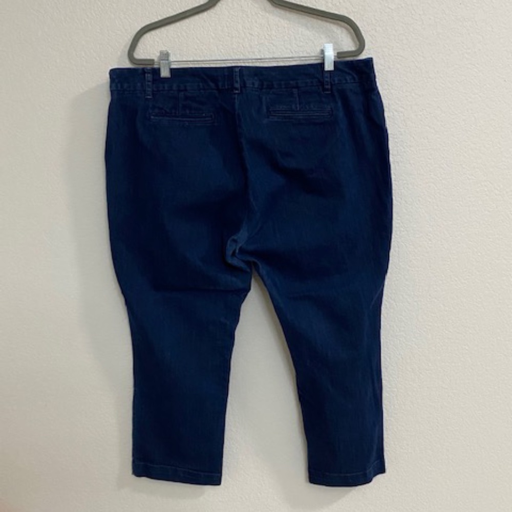 Apostrophe Crop Zipper Jeans